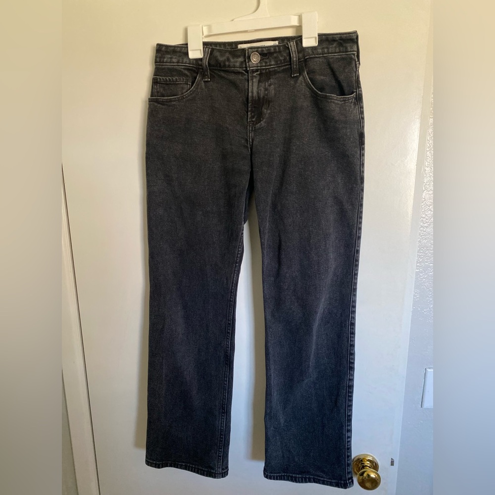 Hollister Low- Rise Relaxed Straight Women’s Jeans